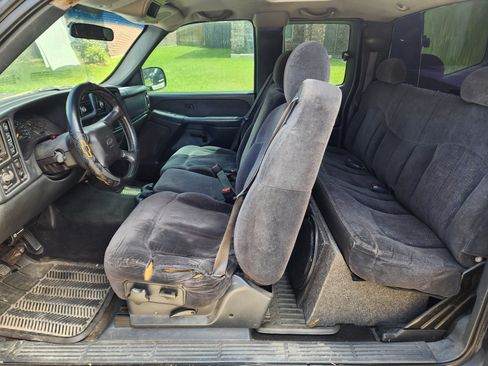 Used 2001 Chevrolet Silverado 1500 LS w/ Off-Road Chassis Pkg image 9