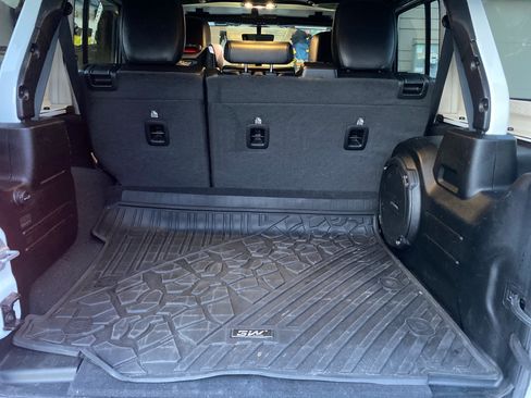 Used 2021 Jeep Wrangler Unlimited Sahara image 15