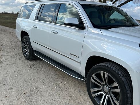 Used 2020 GMC Yukon XL Denali w/ Open Road Package image 4