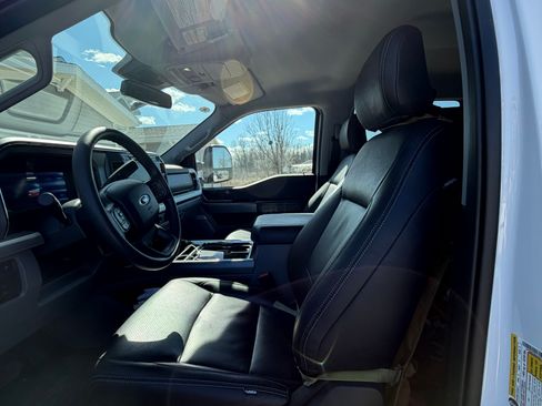 Used 2024 Ford F250 XLT w/ Tremor Off-Road Package image 7