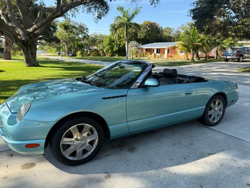 Used 2002 Ford Thunderbird image 16