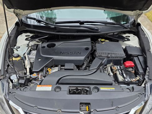 Used 2017 Nissan Altima 2.5 SL w/ 2.5 Technology Package image 6