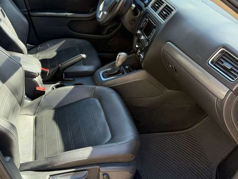 Used 2013 Volkswagen Jetta SEL image 5