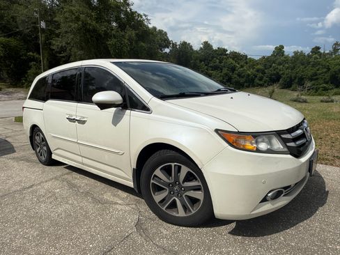 Used 2016 Honda Odyssey Touring image 1