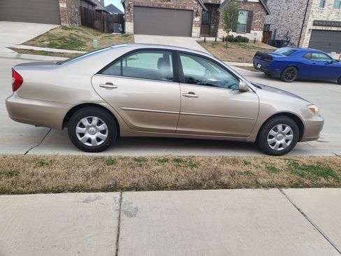 Used 2004 Toyota Camry LE image 11
