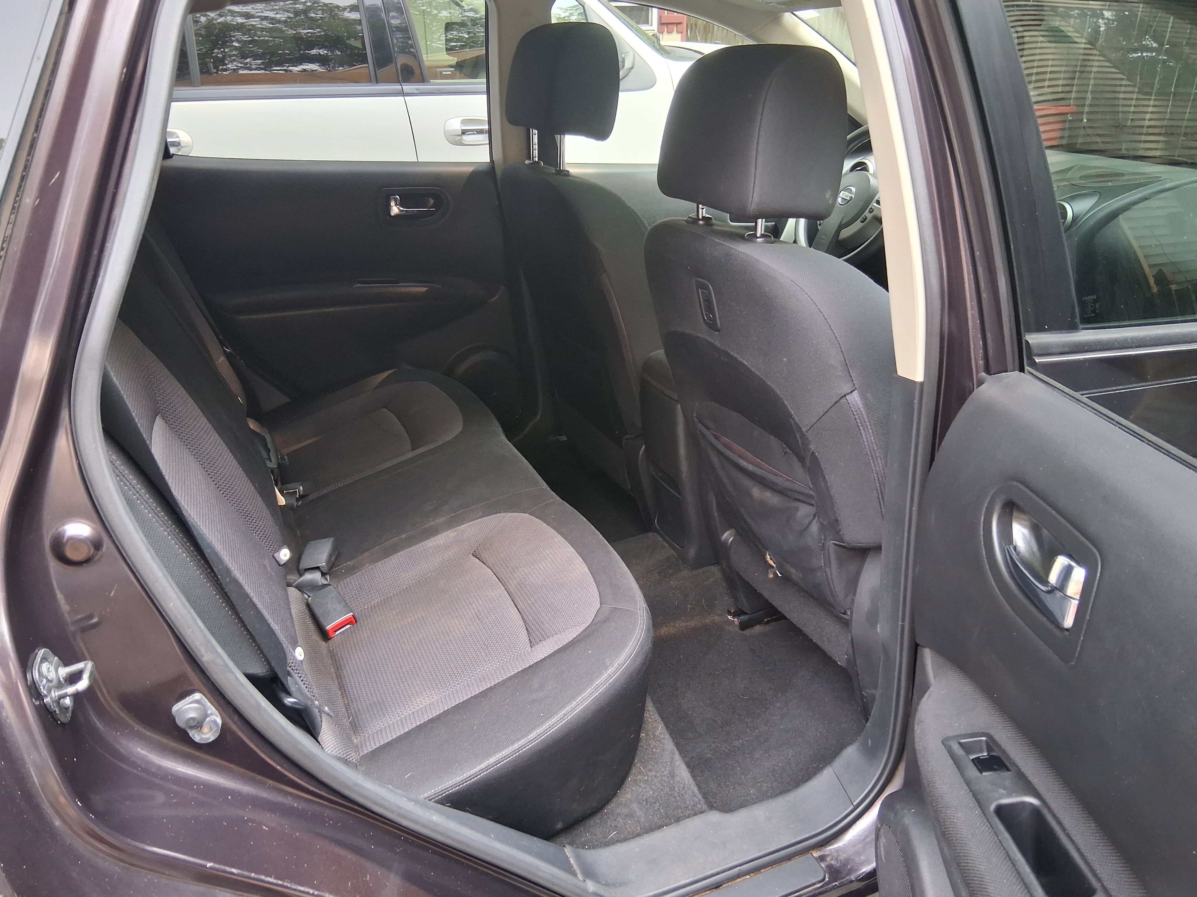 Used 2012 Nissan Rogue SV w/ Premium Pkg AWD/4WD image 4
