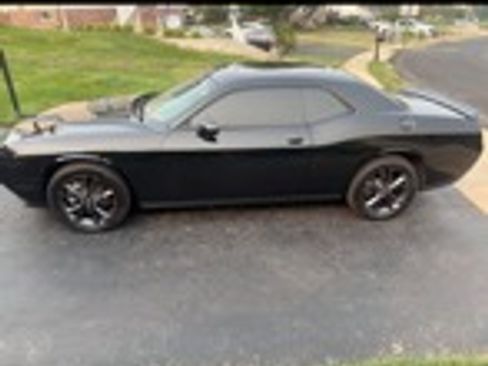 Used 2023 Dodge Challenger SXT w/ Blacktop Package AWD/4WD image 4