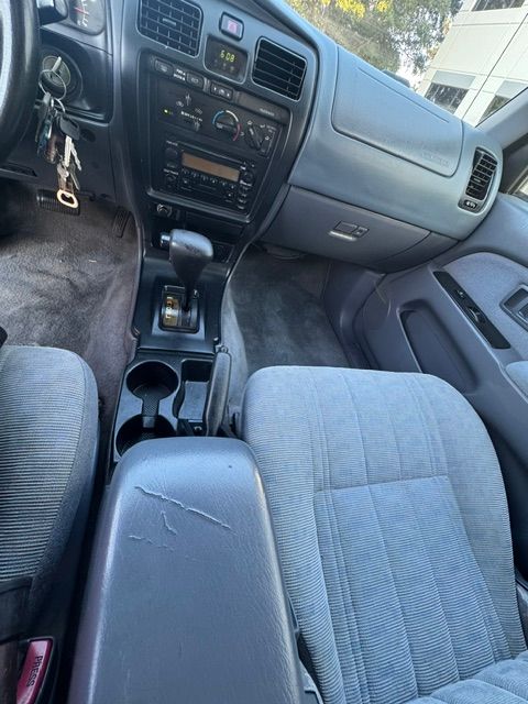 Used 2000 Toyota 4Runner 2WD image 5