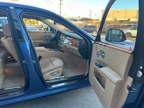 Used 2012 Rolls-Royce Ghost Sedan 4D image 13