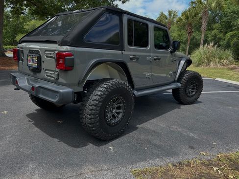 Used 2018 Jeep Wrangler Unlimited Sport S AWD/4WD image 9