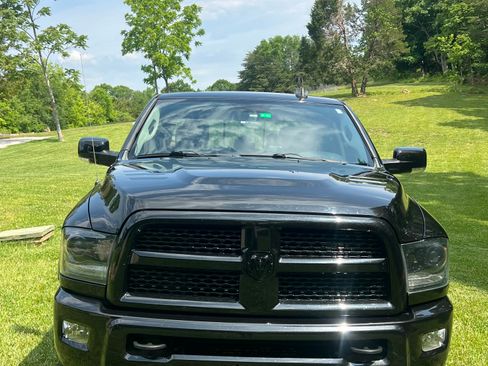 Used 2015 RAM 2500 Laramie w/ Black Appearance Group AWD/4WD image 5