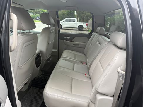 Used 2013 GMC Sierra 3500 SLT w/ SLT Convenience Package AWD/4WD image 9