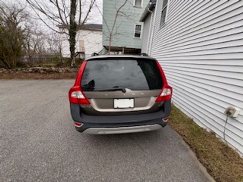 Used 2010 Volvo XC70 3.2 image 2