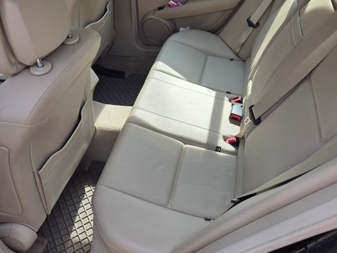 Used 2012 Mercedes-Benz C 300 4MATIC Sedan image 8