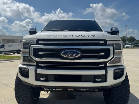 Used 2021 Ford F250 Platinum w/ FX4 Off-Road Package AWD/4WD image 5
