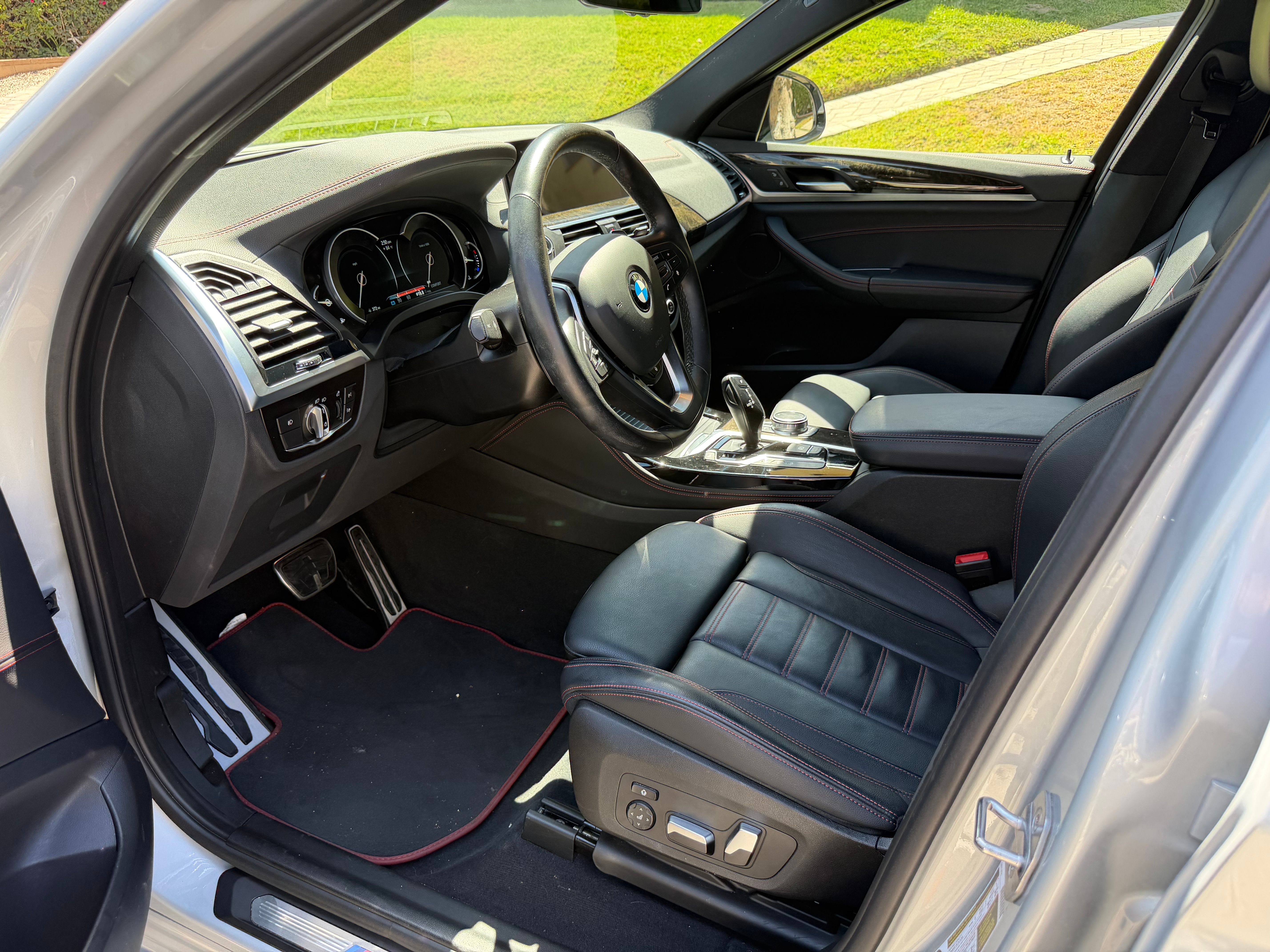Used 2019 BMW X4 xDrive30i w/ M Sport Package AWD/4WD image 14