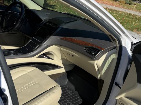 Used 2015 Lincoln MKZ AWD w/ Equipment Group 102A Reserve image 11