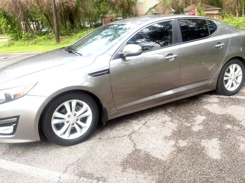 Used 2015 Kia Optima LX image 2