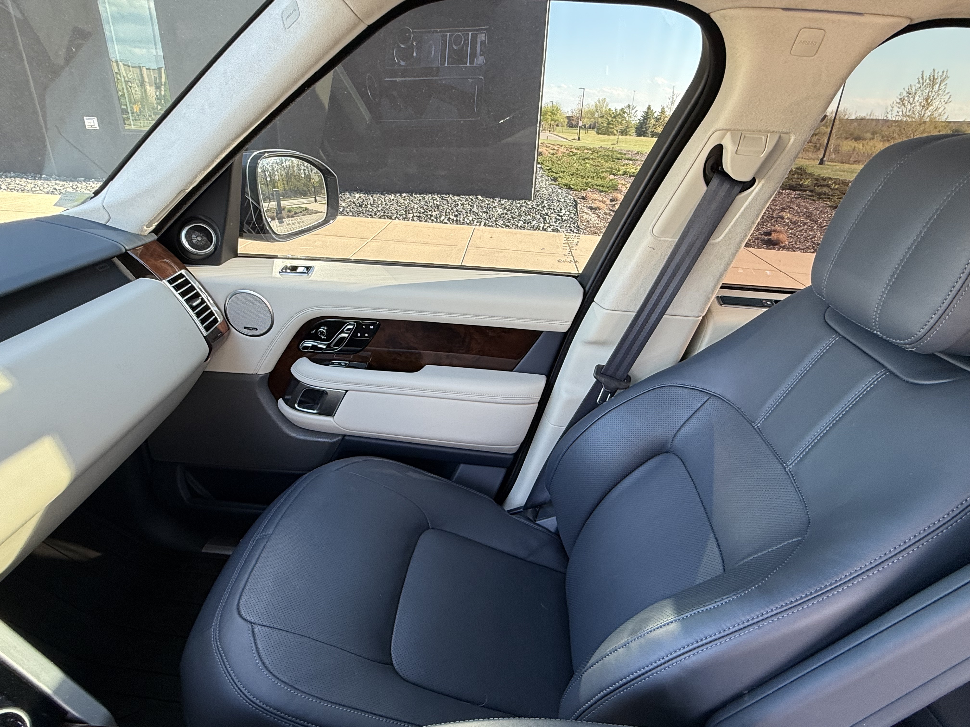 Used 2018 Land Rover Range Rover HSE AWD/4WD image 14