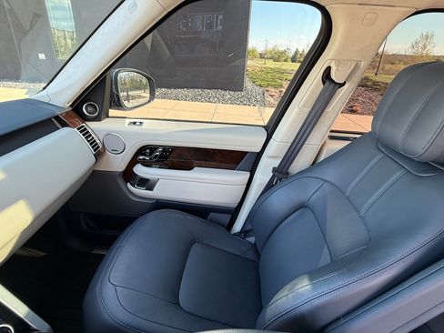 Used 2018 Land Rover Range Rover HSE AWD/4WD image 14