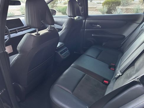 Used 2023 Nissan Ariya FWD image 5