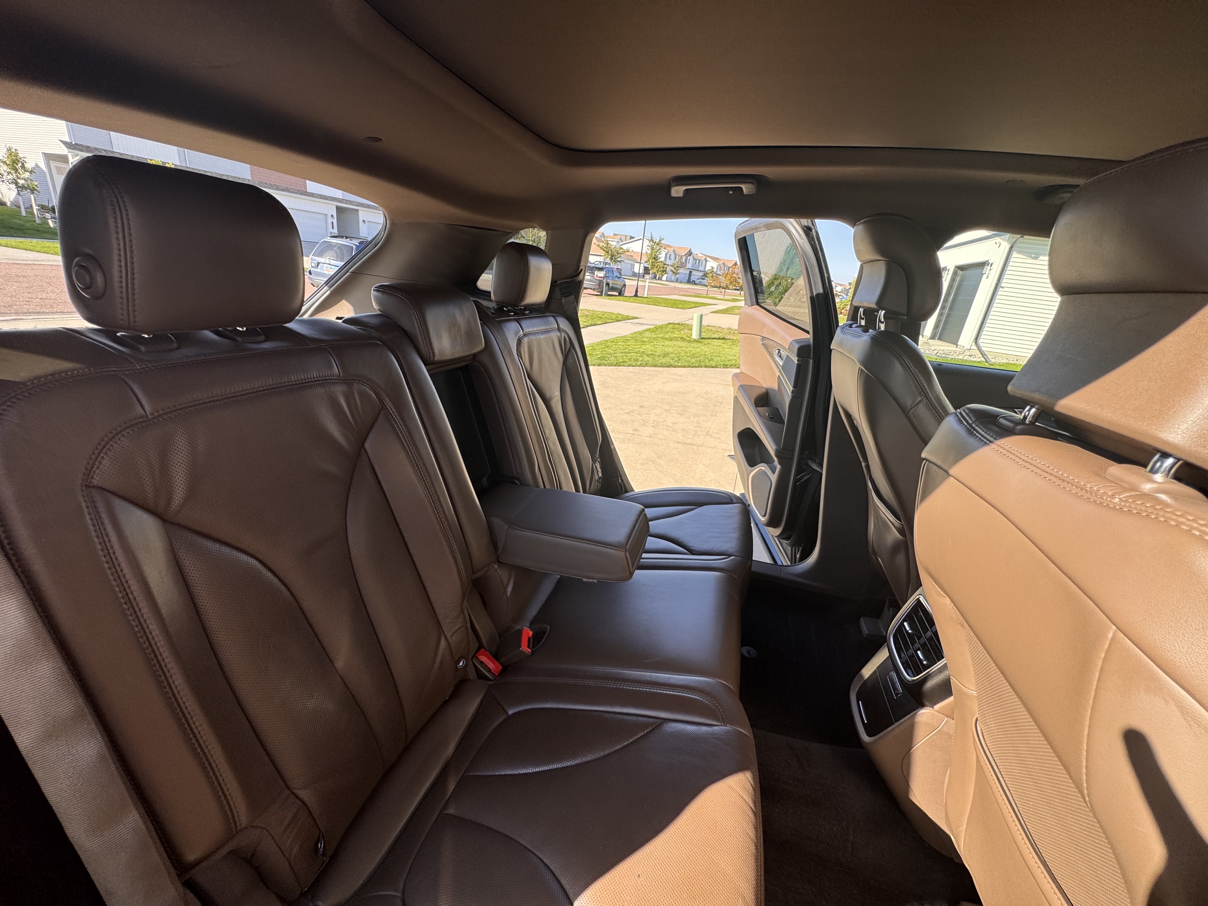 Used 2016 Lincoln MKX Reserve w/ Technology Package AWD/4WD image 15