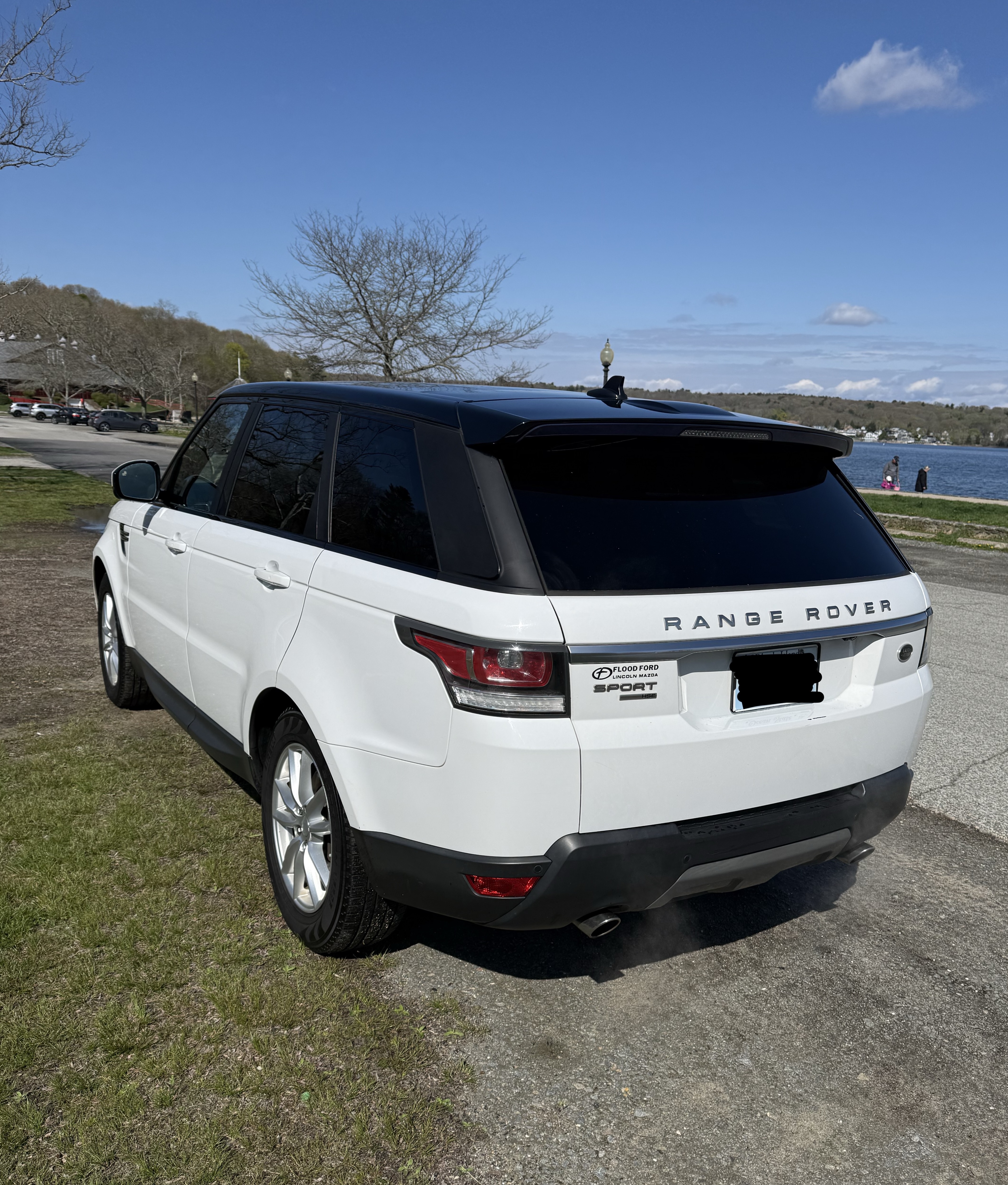 Used 2015 Land Rover Range Rover Sport SE AWD/4WD image 4