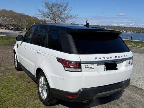 Used 2015 Land Rover Range Rover Sport SE AWD/4WD image 4