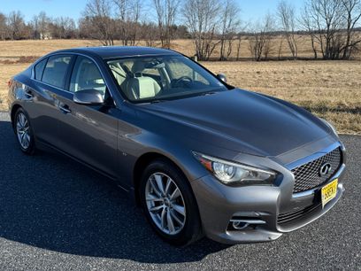 Used 2015 INFINITI Q50 2.0t w/ Moonroof Package