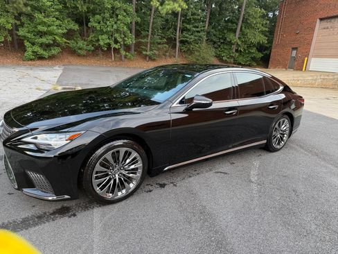 Used 2021 Lexus LS 500 w/ Accessory Package (Z1) RWD image 20