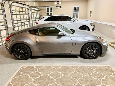 Used 2019 Nissan 370Z Coupe image 4