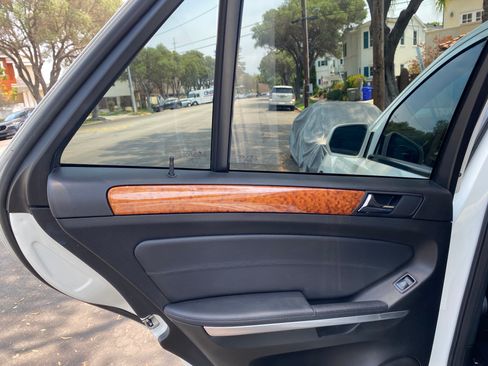 Used 2009 Mercedes-Benz ML 350 4MATIC image 14