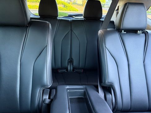 Used 2022 Acura MDX SH-AWD w/ Technology Package image 16