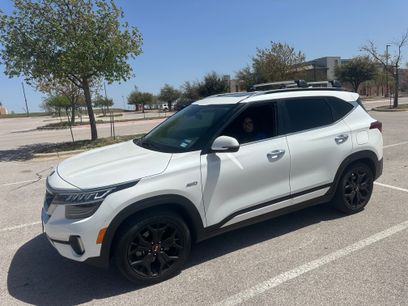Used 2021 Kia Seltos SX w/ SX Sunroof Package