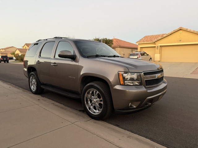 Used 2011 Chevrolet Tahoe LT w/ Luxury Package AWD/4WD image 16