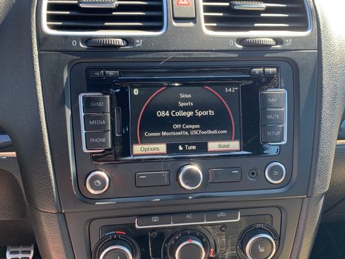 Used 2012 Volkswagen GTI 4-Door image 15