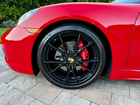 Used 2018 Porsche 718 Cayman GTS RWD image 17