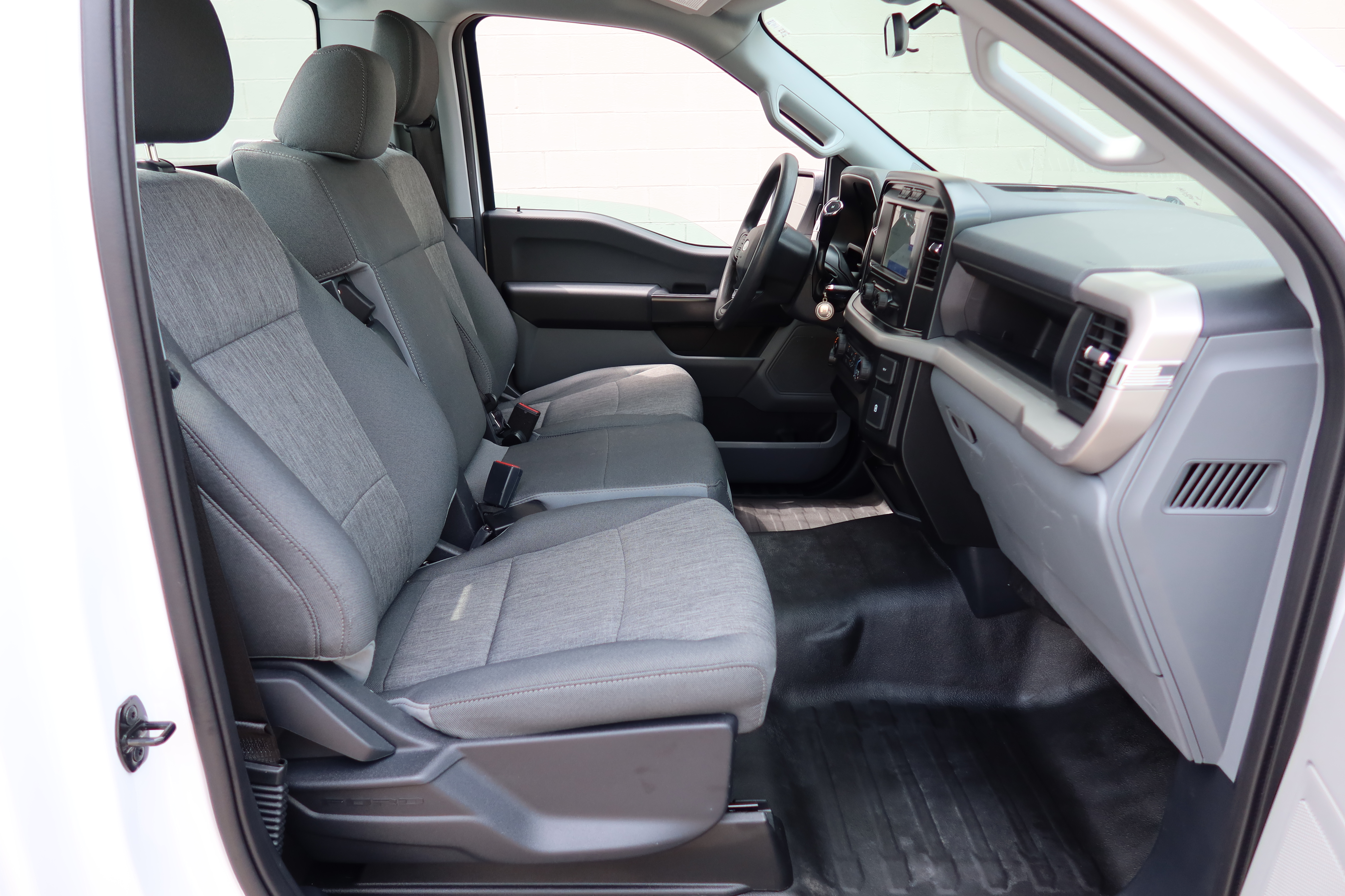 Used 2022 Ford F150 XL w/ Equipment Group 101A High RWD image 21