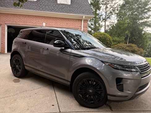Used 2026 Land Rover Range Rover Evoque S AWD/4WD image 4