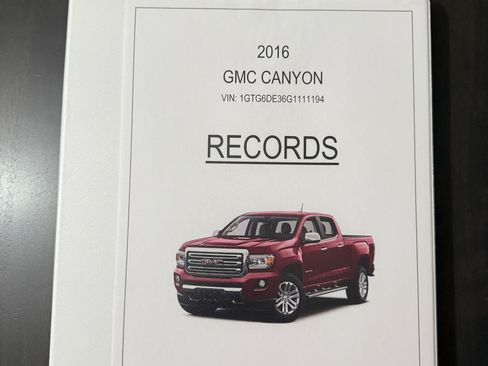 Used 2016 GMC Canyon SLT w/ Driver Alert Package image 18