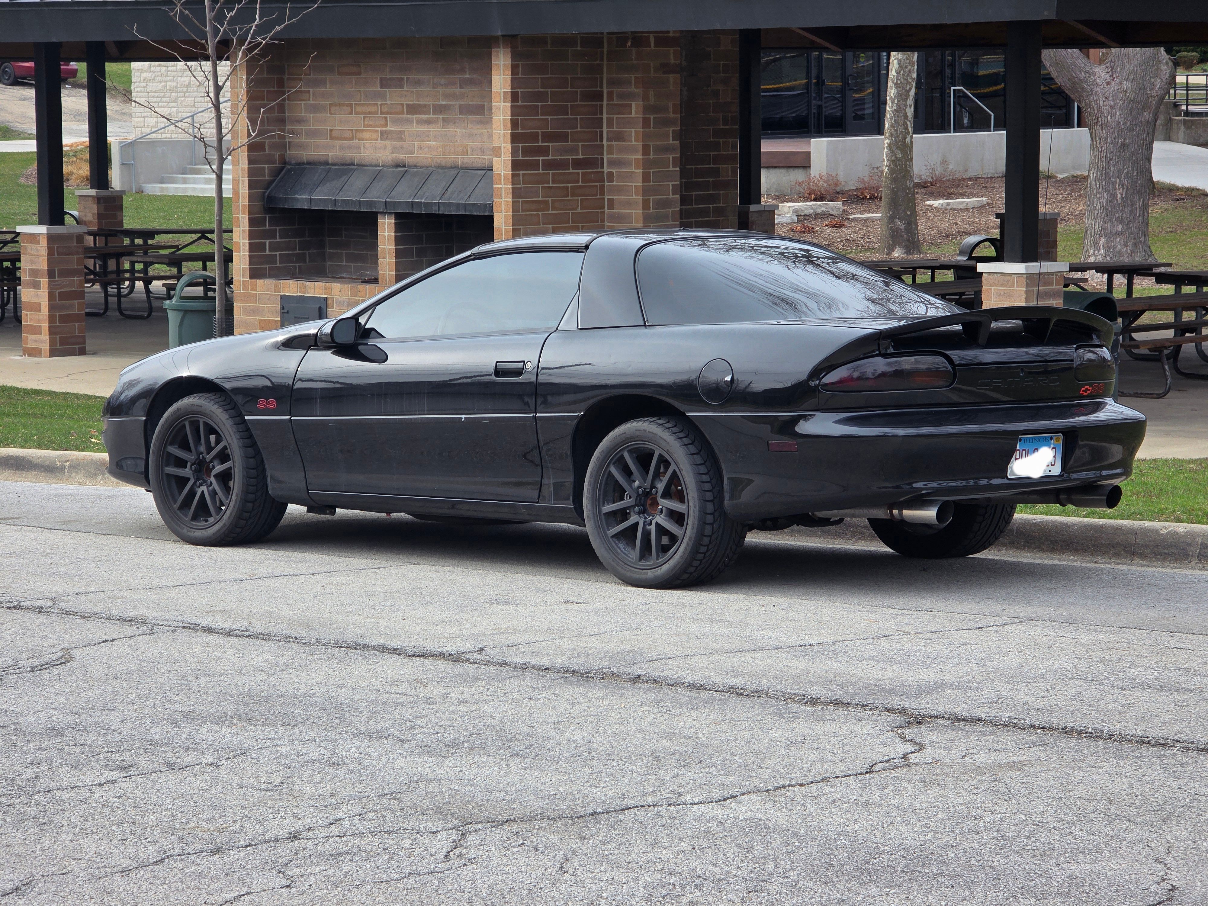 Used 2000 Chevrolet Camaro Z28 w/ SS Performance/Appearance Pkg RWD image 5