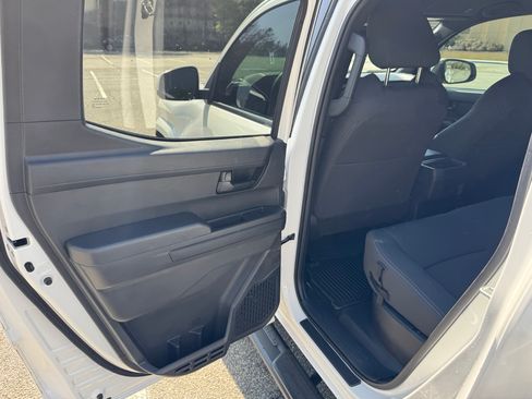 Used 2024 Toyota Tacoma SR5 image 18