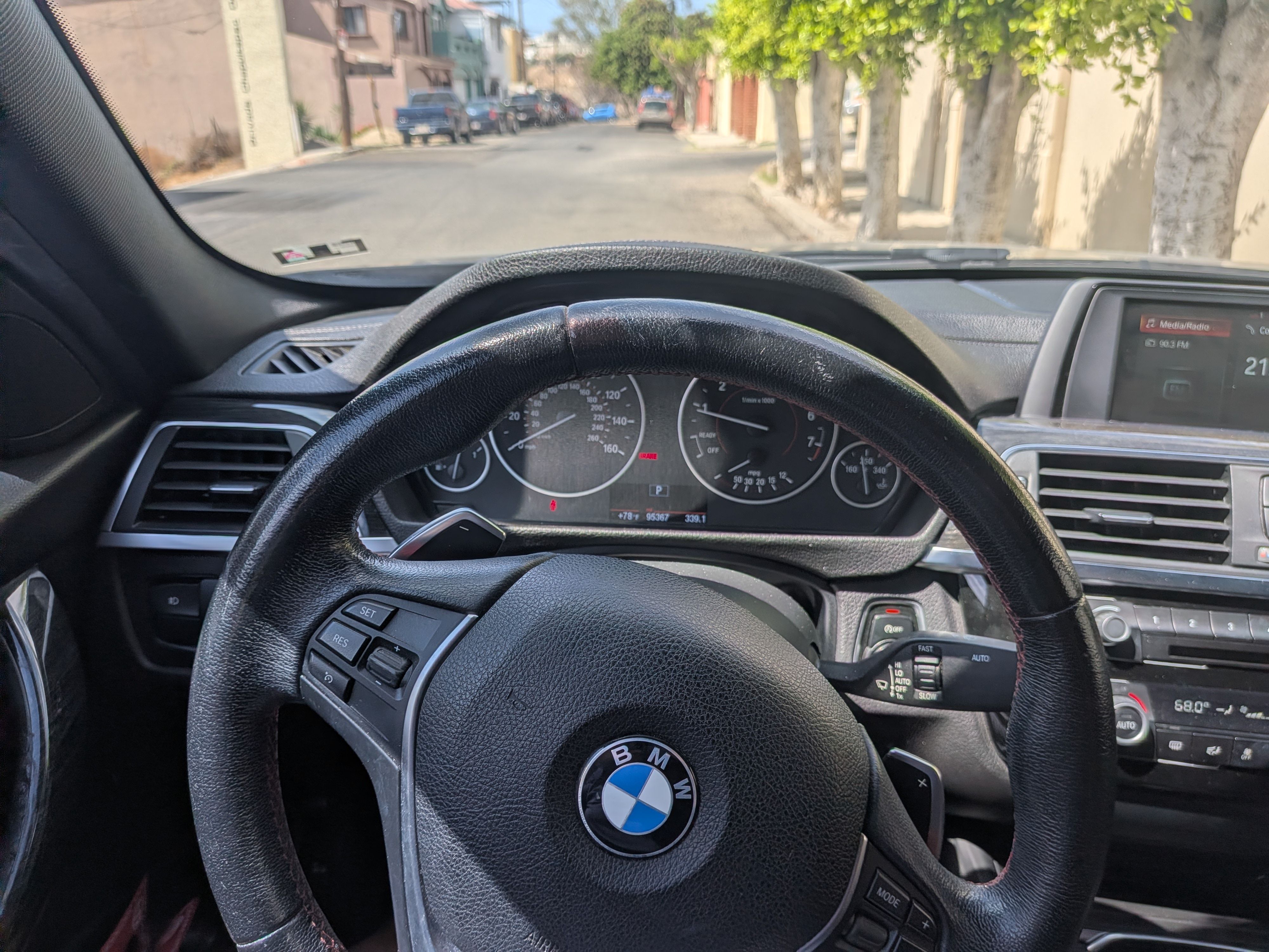 Used 2018 BMW 330i Sedan RWD image 8