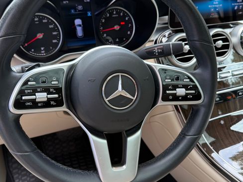 Used 2022 Mercedes-Benz GLC 300 image 5