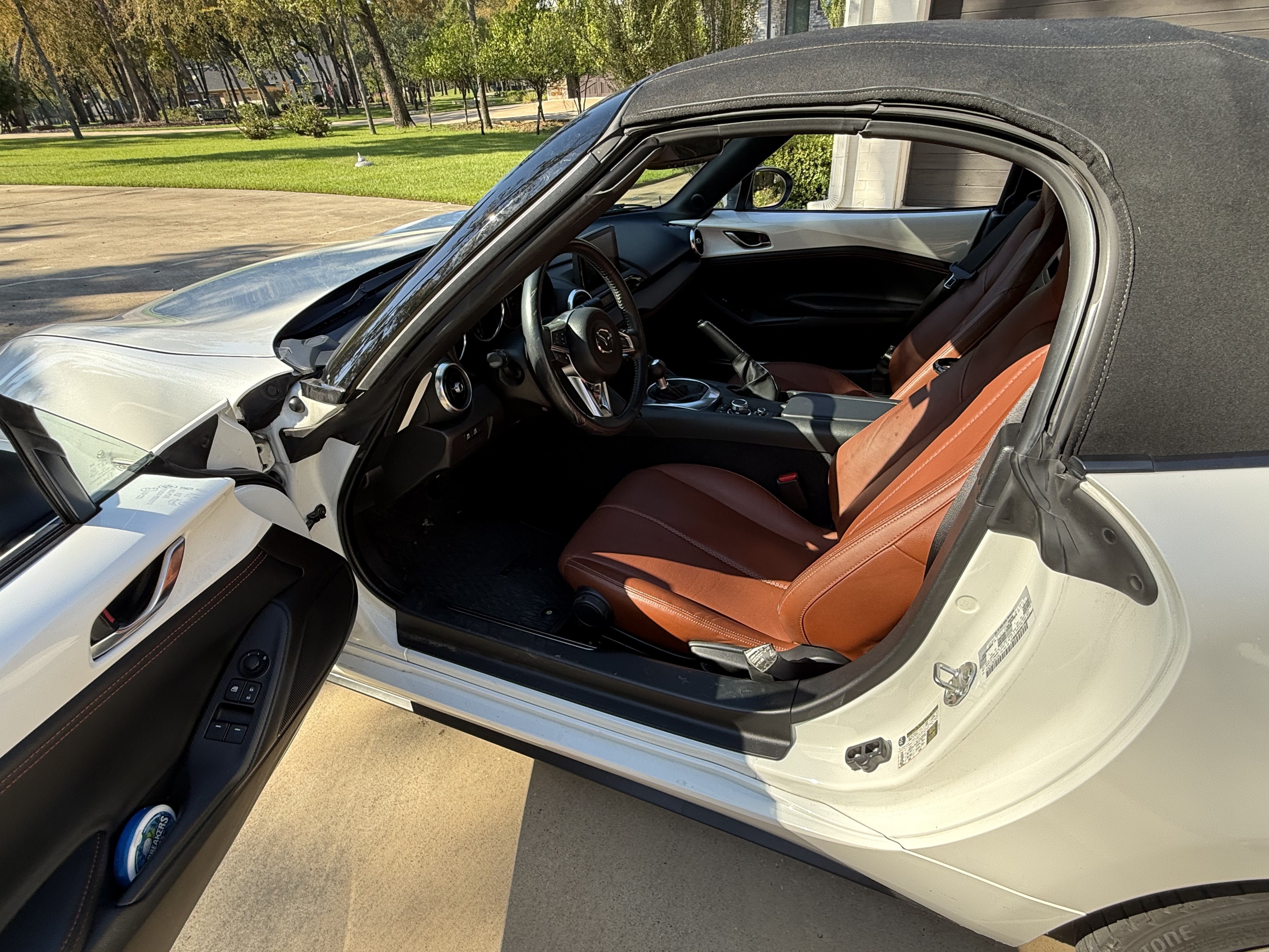 Used 2022 MAZDA MX-5 Miata Grand Touring w/ Weather Package RWD image 11