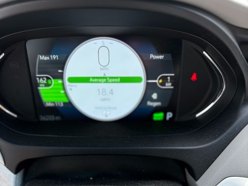 Used 2019 Chevrolet Bolt Premier FWD image 9