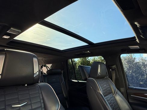 Used 2021 Cadillac Escalade ESV Sport Platinum w/ LPO, ONYX Package image 22