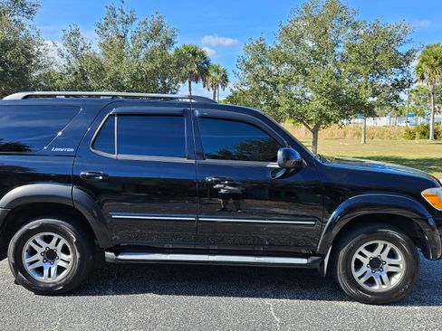 Used 2006 Toyota Sequoia Limited image 2