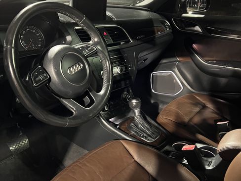 Used 2017 Audi Q3 2.0T Prestige w/ Prestige Package image 6