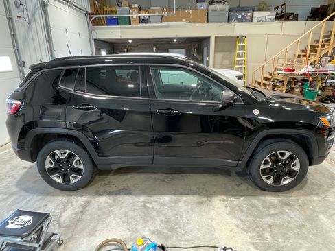 Used 2018 Jeep Compass Trailhawk w/ Leather Interior Group image 11
